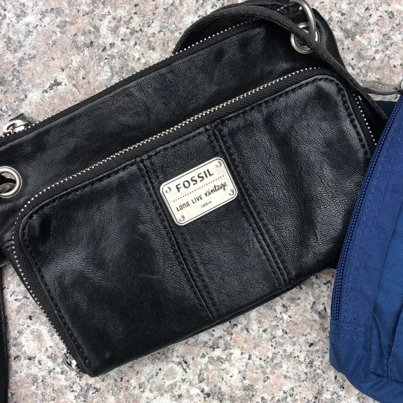 Bagolini and Kenneth Cole. Crossbody - Picture 3 of 4